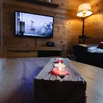 Regenbogen Mit Indoorrutschbahn Lägenhet