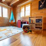 Regenbogen Mit Indoorrutschbahn Lägenhet Leukerbad