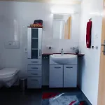 Regenbogen Mit Indoorrutschbahn