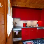 Regenbogen Mit Indoorrutschbahn Lägenhet *