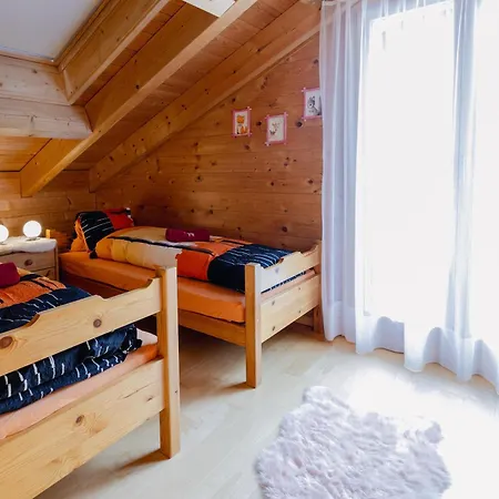 Apartamento Chalet Regenbogen Leukerbad Familienapartment Mit Indoor-Rutschbahn & Spieloase An Der Fussgaengerzone