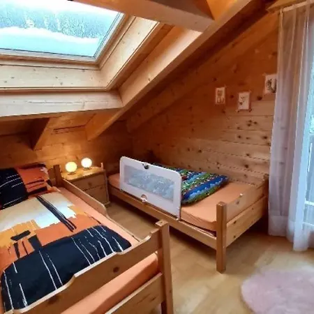 Apartment Regenbogen Familienapartment Mit Indoor-rutschbahn & Spieloase An Der Fussgaengerzone