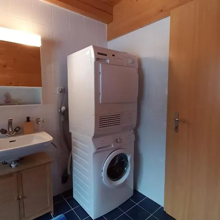 Regenbogen Familienapartment Mit Indoor-rutschbahn & Spieloase An Der Fussgaengerzone