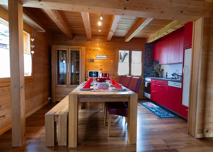 Regenbogen Mit Indoorrutschbahn 洛伊克巴德