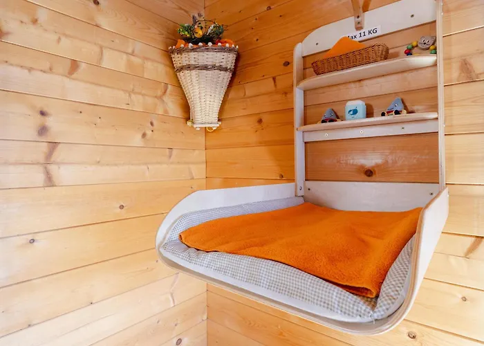 Regenbogen Mit Indoorrutschbahn 洛伊克巴德