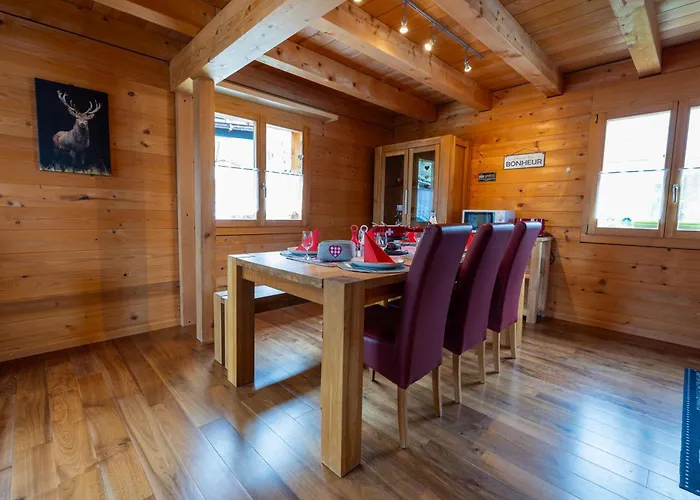 Regenbogen Mit Indoorrutschbahn 洛伊克巴德