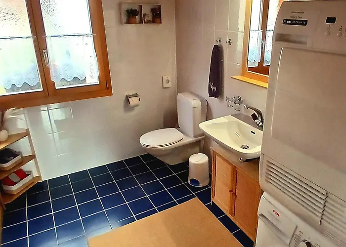 Regenbogen Mit Indoorrutschbahn 洛伊克巴德