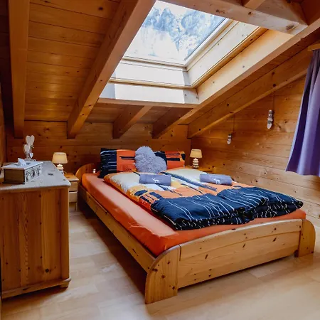 شقة Chalet Regenbogen Leukerbad Familienapartment Mit Indoor-Rutschbahn & Spieloase An Der Fussgaengerzone لوكباد