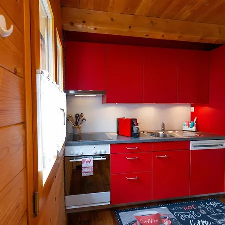 Chalet Regenbogen Leukerbad Familienapartment Mit Indoor-Rutschbahn & Spieloase An Der Fussgaengerzone Appartement *