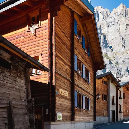 Appartement Chalet Regenbogen Leukerbad Familienapartment Mit Indoor-Rutschbahn & Spieloase An Der Fussgaengerzone
